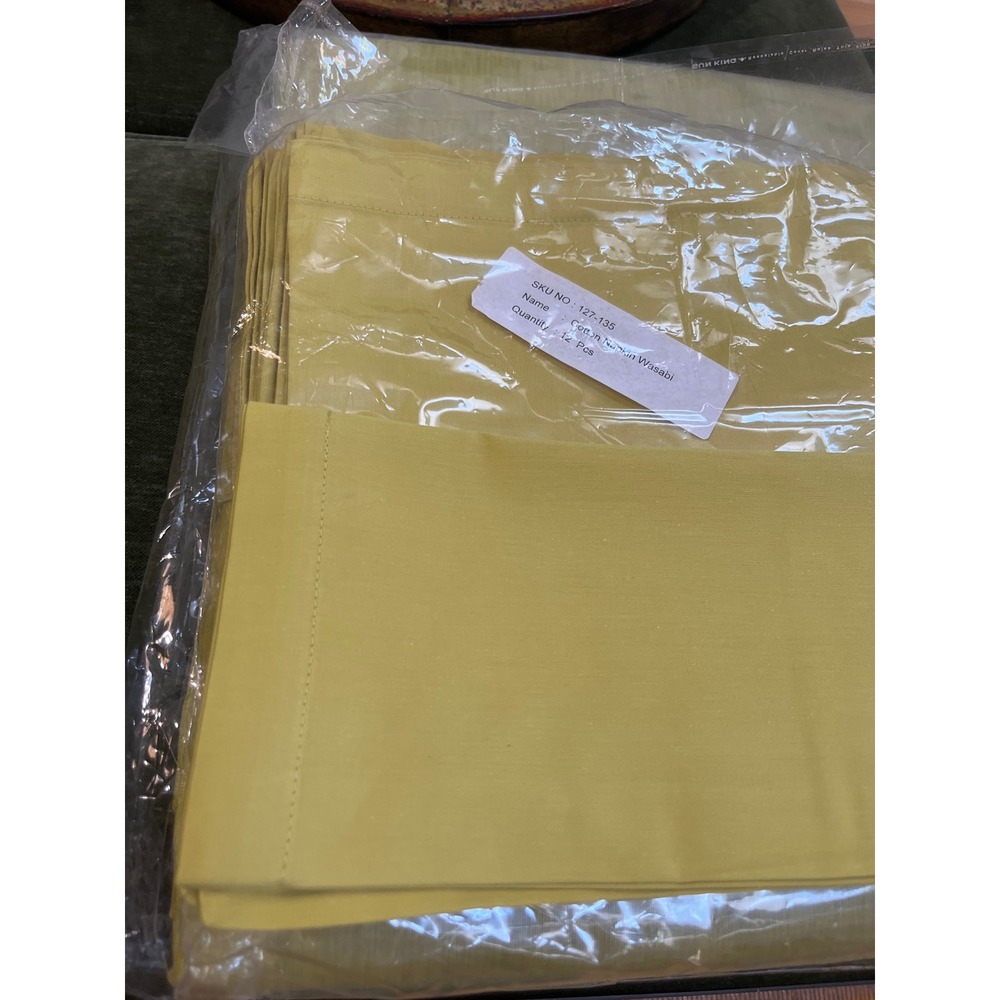 Crate &Barrel Wasabi Cotton Napkins‎